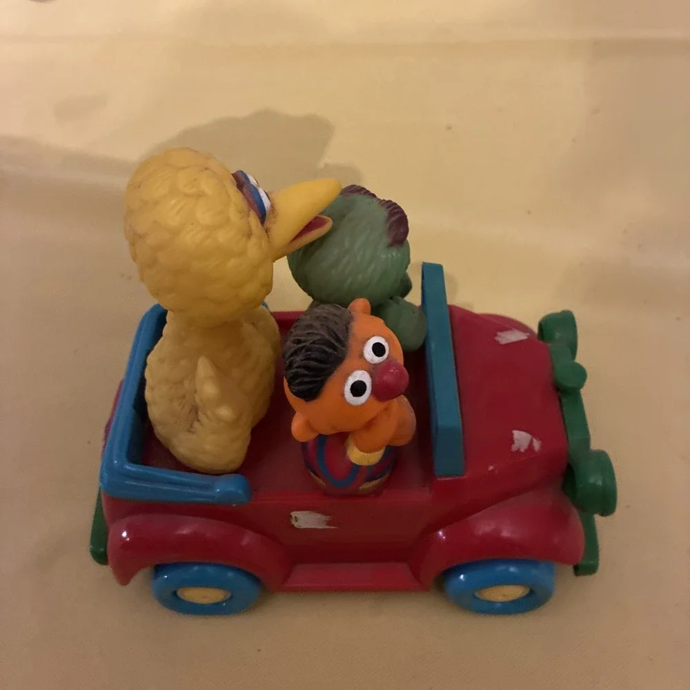 Vintage ILLCO Sesame Street Wind-Up Car with Big Bird, Oscar and Ernie Car